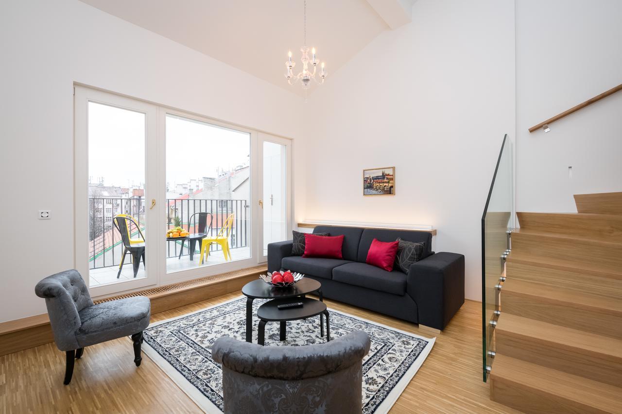 Love To Live Apartments Прага Екстериор снимка